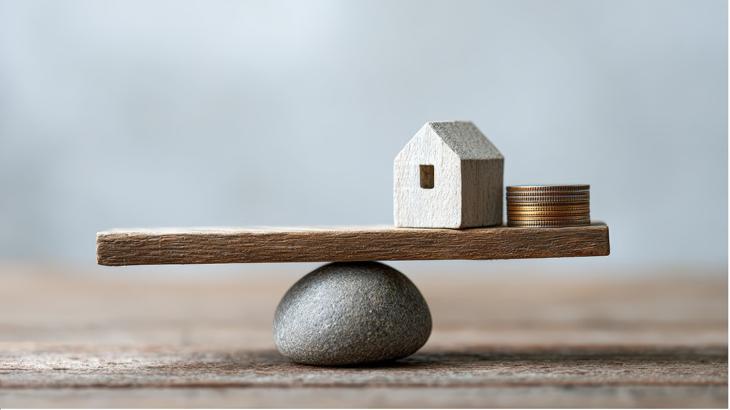 実質為替レート　1ドル＝270円